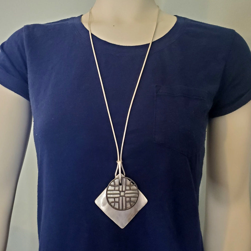 Harper Pendant Necklace