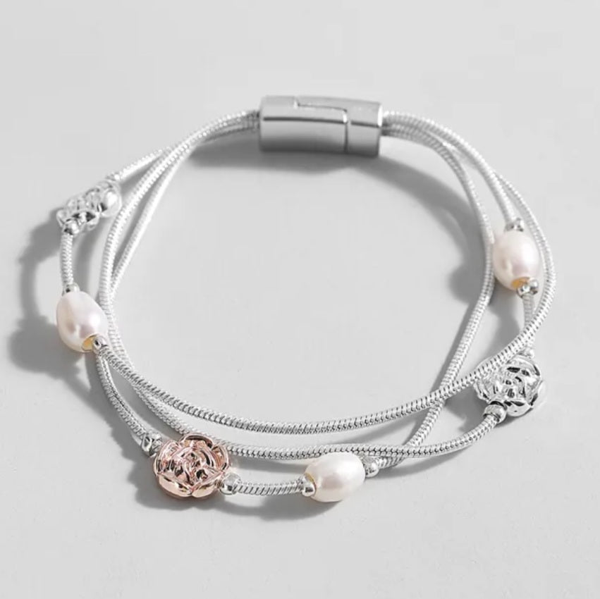 Simple Pearl & Flower Bracelet