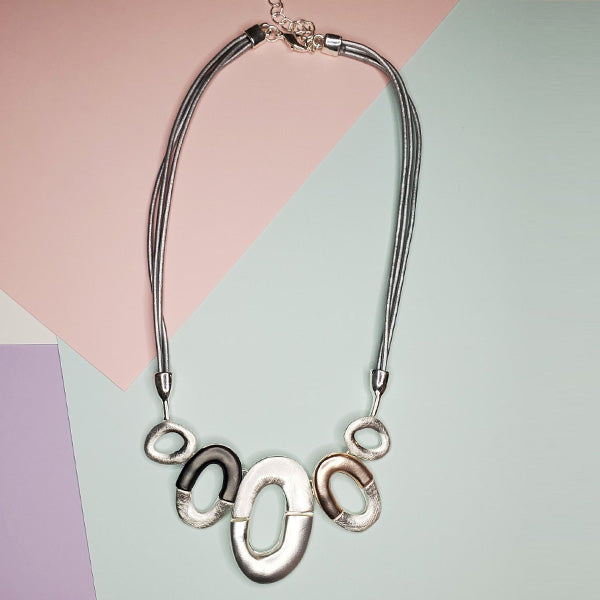 The Jina Necklace